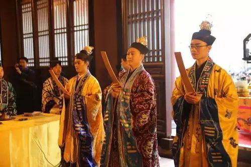 己亥日生人婚姻富贵  婚姻需要合适的心态和相处方式