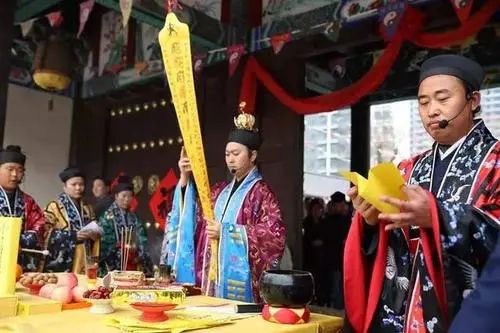 化解太岁：化太岁转运符的用法 这一年的运势就靠它了_2