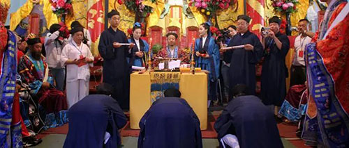 被鬼上身会有什么反应 看了直让人害怕